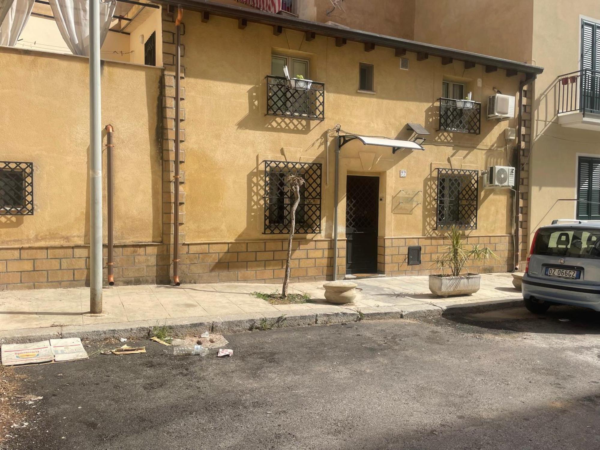 La Zisa Holiday Palermo Bagian luar foto